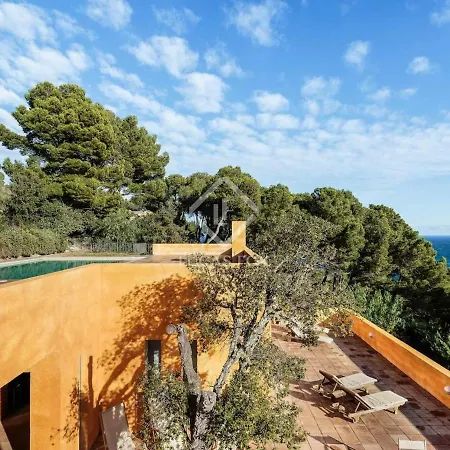 Holiday home Large Vacation In Sa Tuna, 6 Bedrooms